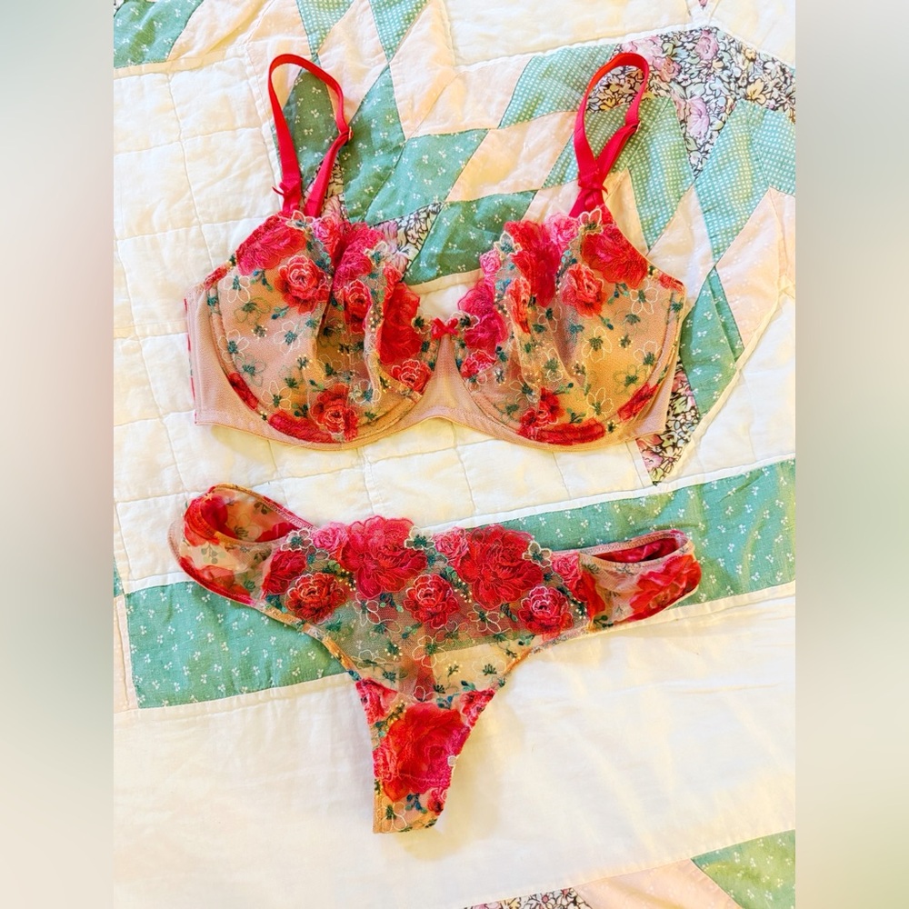 Victoria’s Secret Rose Lingerie Set